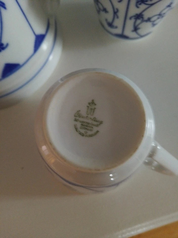 Winterling Bavaria Blue White Strawflower Coffee Pot And 4 Cups Germany - Helsby Vintage