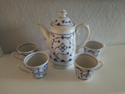 Winterling Bavaria Blue White Strawflower Coffee Pot And 4 Cups Germany - Helsby Vintage