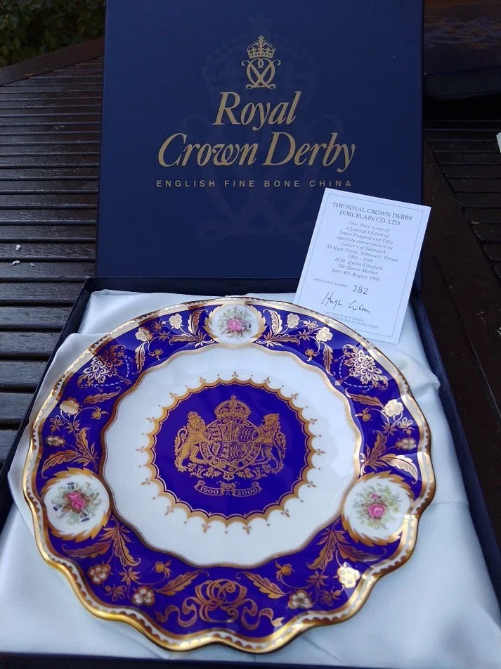 Vintage and Antique Royal commemorative collectibles 