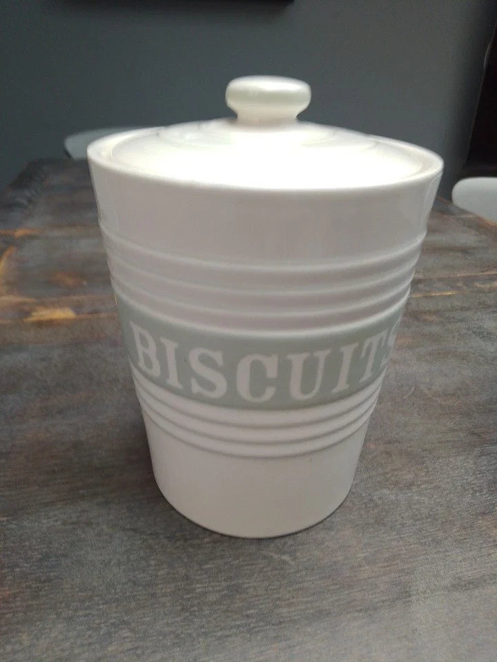 Collectable kitchen ware items with vintage style and fine craftsmanship