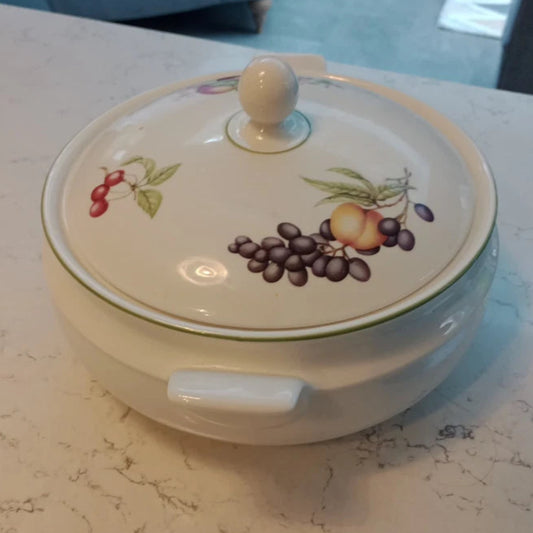 St Michael's Marks and Spencer Ashberry Lidded Covered Serving Casserole Dish