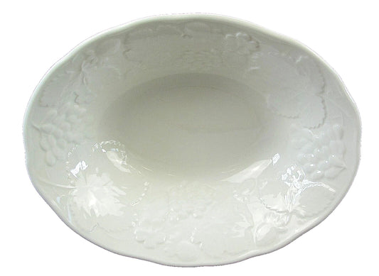 Wedgwood  STRAWBERRY AND VINE Vegetable Oval Serving Dish 
