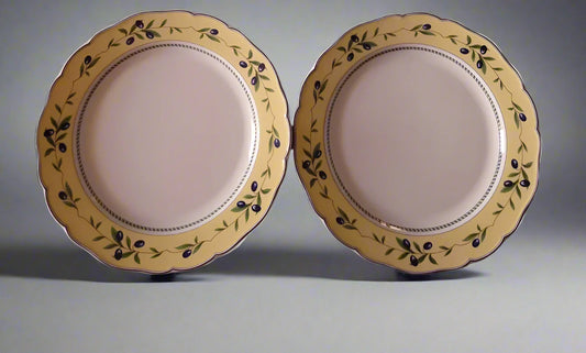 2 x Wedgwood Tuscany Collection - Tuscan Harvest Dinner Plates 10.5"