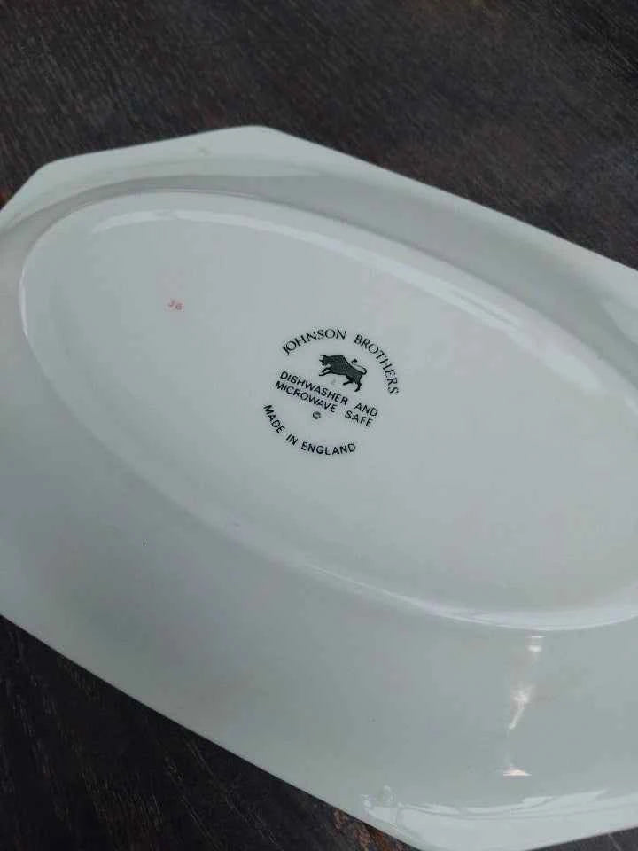 Johnson Brothers Eternal Beau Gravy Boat with Stand - Helsby Vintage