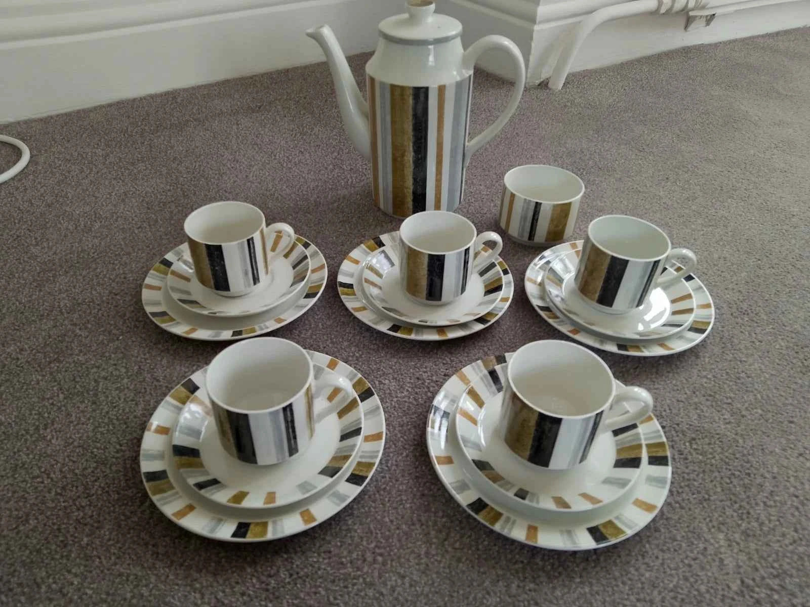 Midwinter Queensbury Coffee Set Stripe 17 Pieces Black Brown Stripe - Helsby Vintage