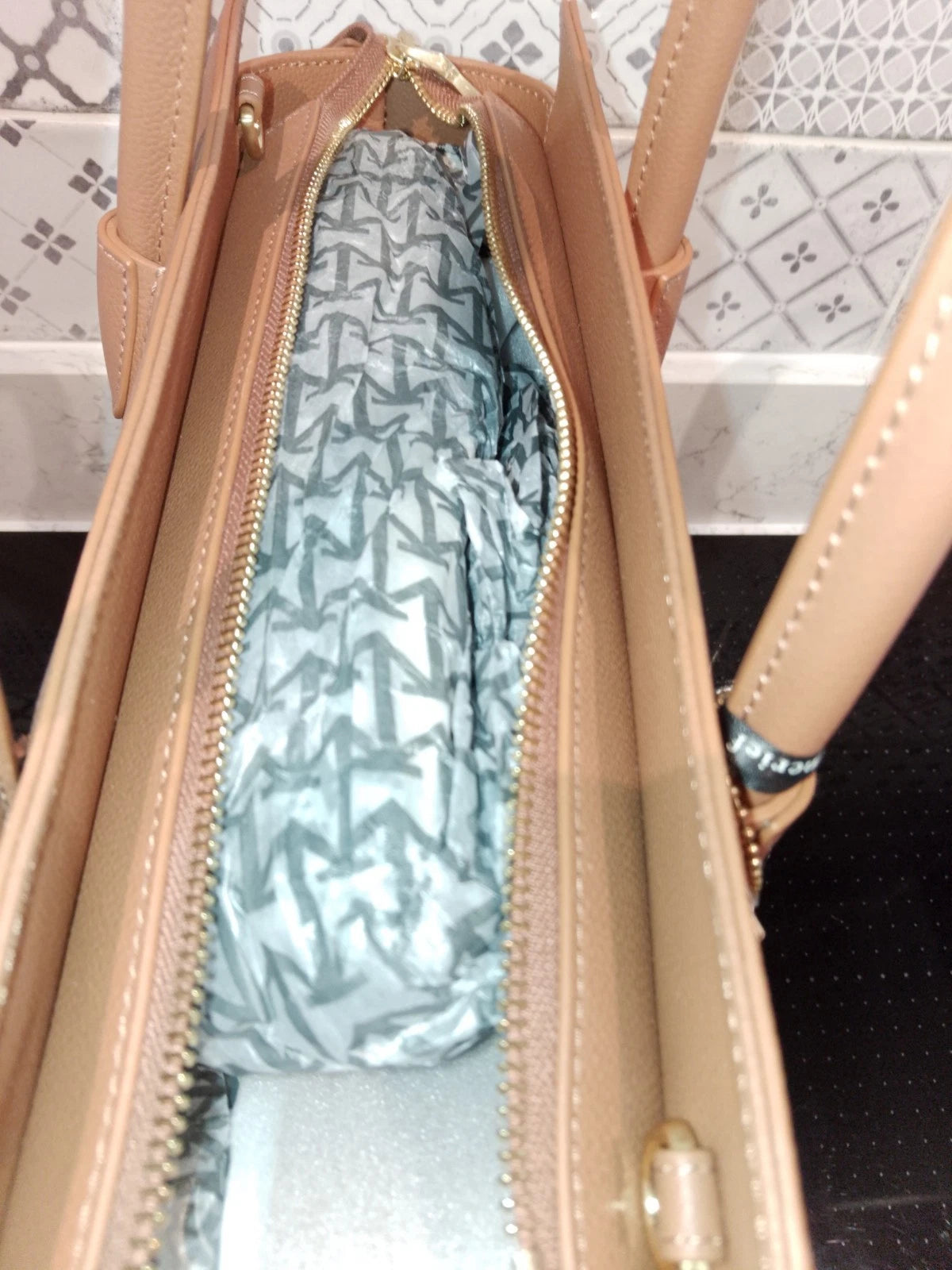 New Moncrief Brooke Latte Italian Leather Medium Handbag RRP £800 - Helsby Vintage