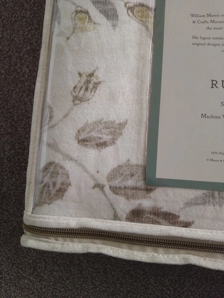 Morris And Co William Morris Rug 5ft X 7ft, Sweet Briar Natural Non Slip Backing - Helsby Vintage
