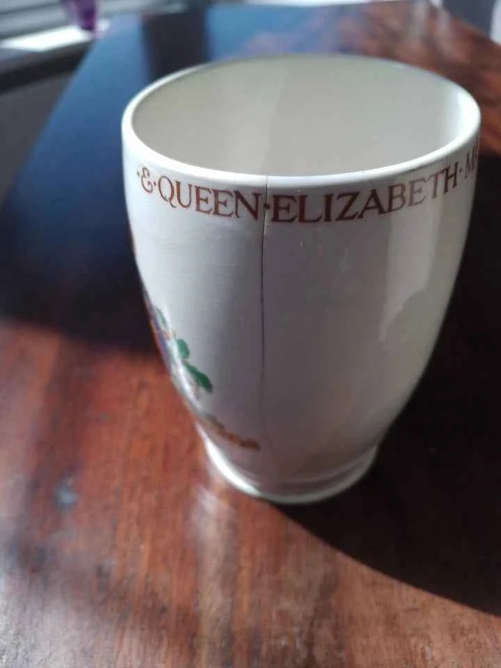 King George VI And Queen Elizabeth Coronation 1937 2 Beakers And 5 Mugs Cups - Helsby Vintage