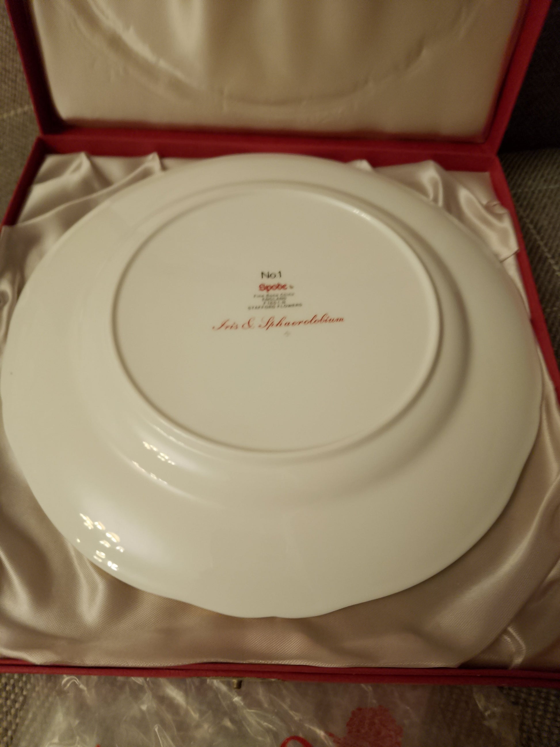 Spode Iris Sphaerolobium Stafford Flowers No 1 Plate 9.25" 23.5cm  Original Box - Helsby Vintage