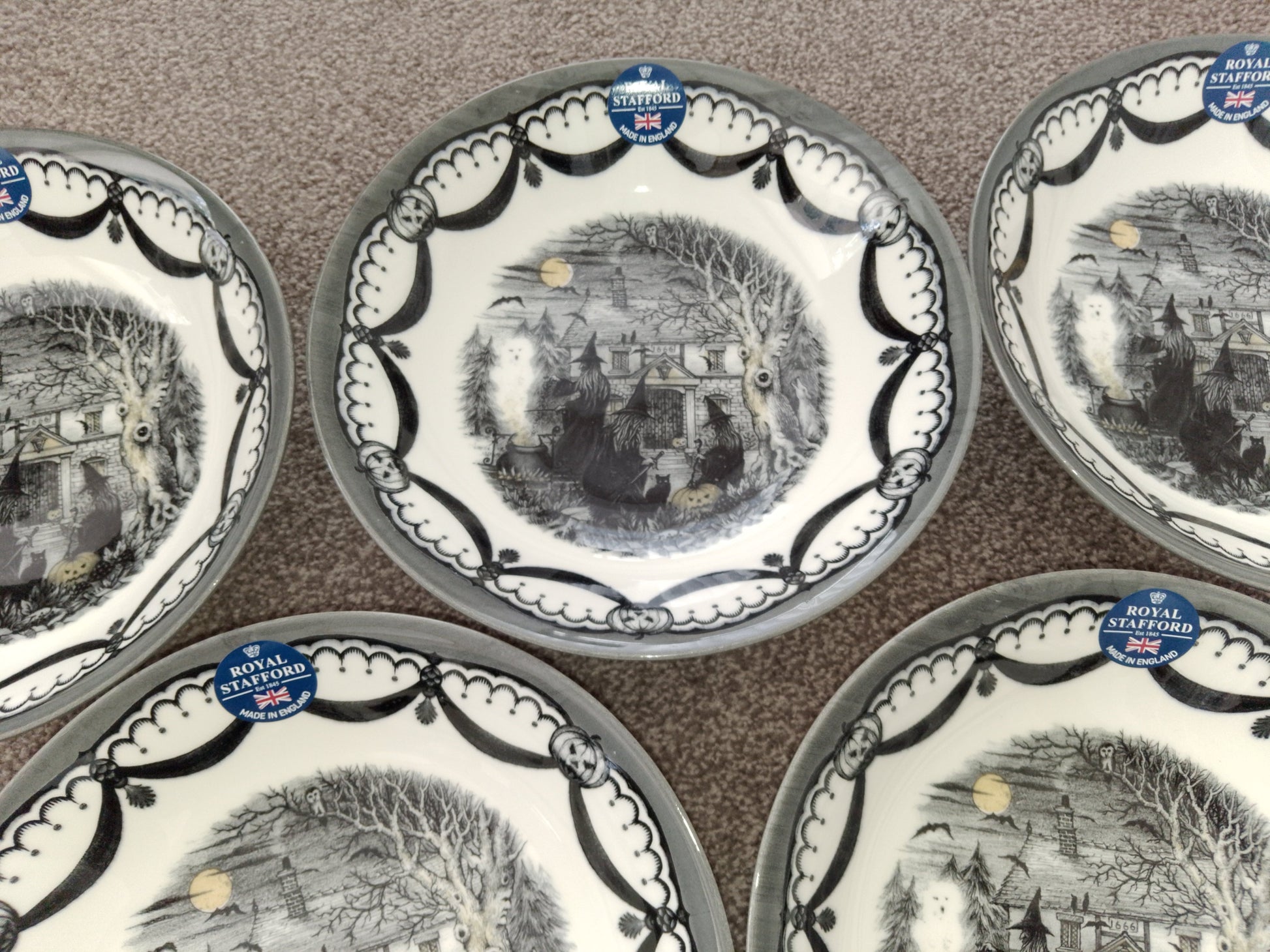 Set of 5 Royal Stafford Spookyville Witches Coven Halloween Pasta Bowls - Helsby Vintage