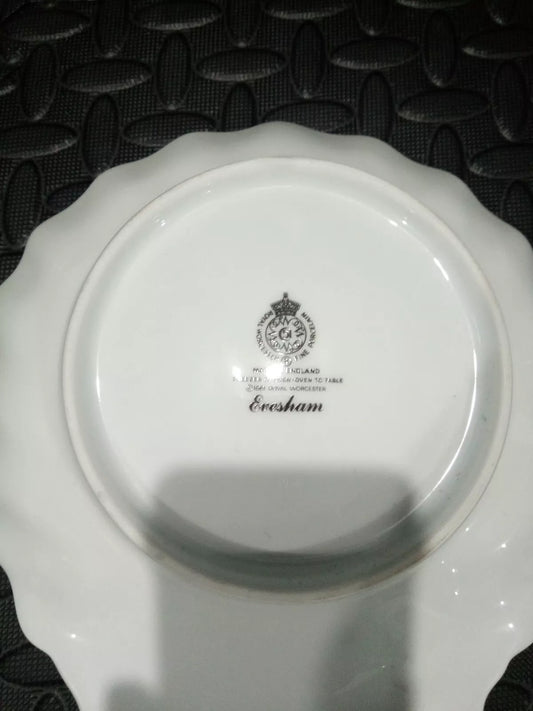 Royal Worcester Evesham Gold Shell Shaped Dish 21cm diameter RARE