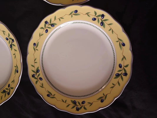 2 x Wedgwood Tuscany Collection - Tuscan Harvest Dinner Plates 10.5"