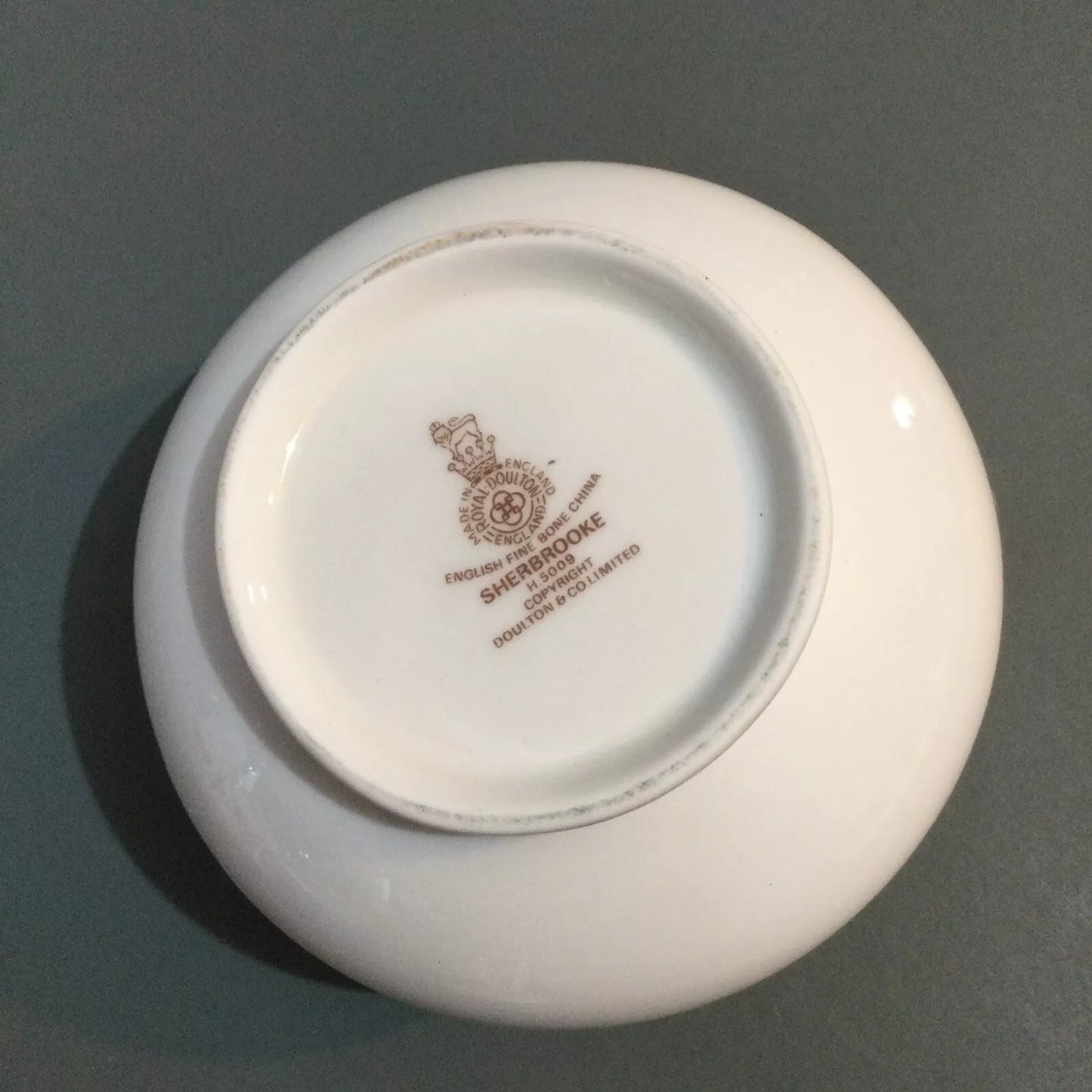 Royal Doulton Sherbrooke Covered Sugar Bowl H5009