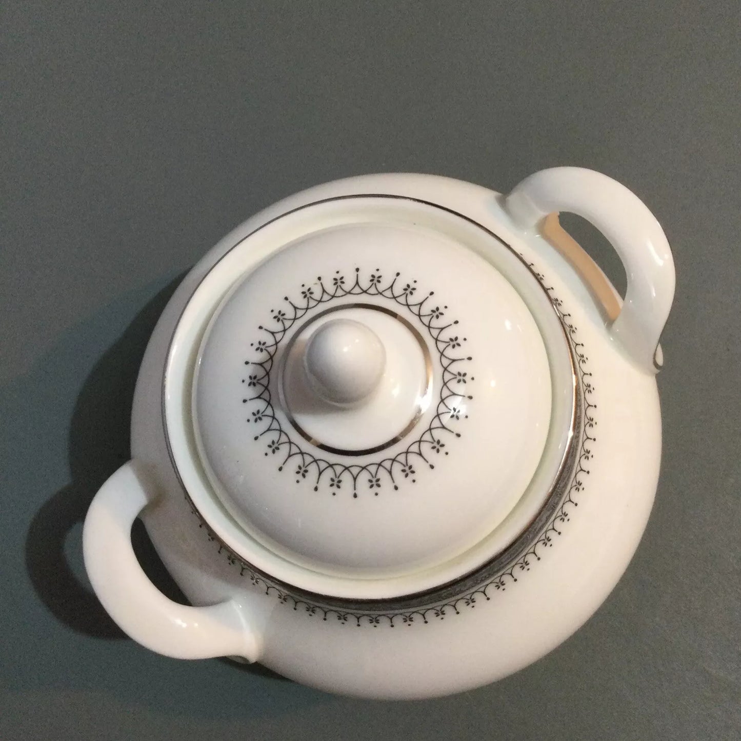 Royal Doulton Sherbrooke Covered Sugar Bowl H5009
