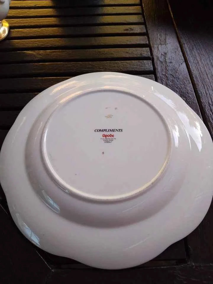 SPODE PLATE Rare Paul JERRAD PINEAPPLE Picture on The Front 9"