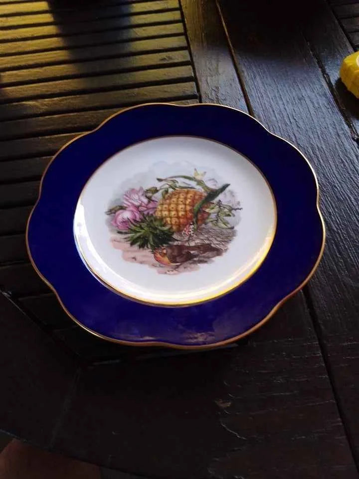 SPODE PLATE Rare Paul JERRAD PINEAPPLE Picture on The Front 9"