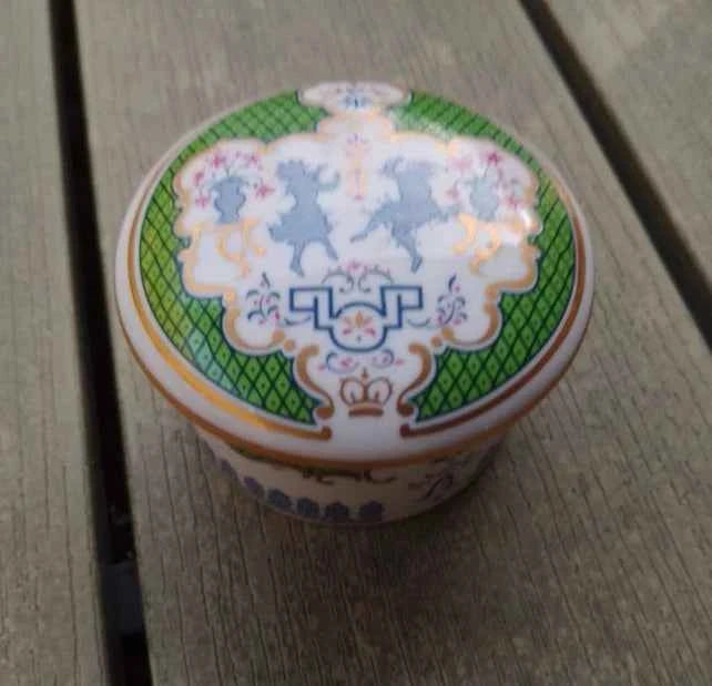 Buckingham Palace Trinket Pill Box 1998 Excellent Condition