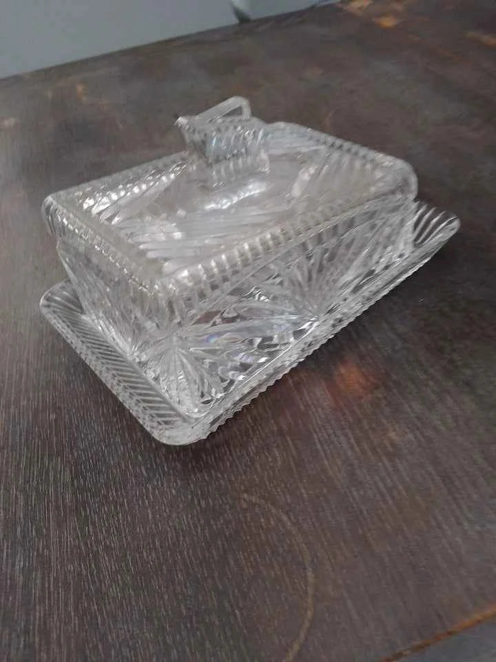 Vintage Crystal Glass Butter Or Cheese Dish With Lid Excellent Condition Large