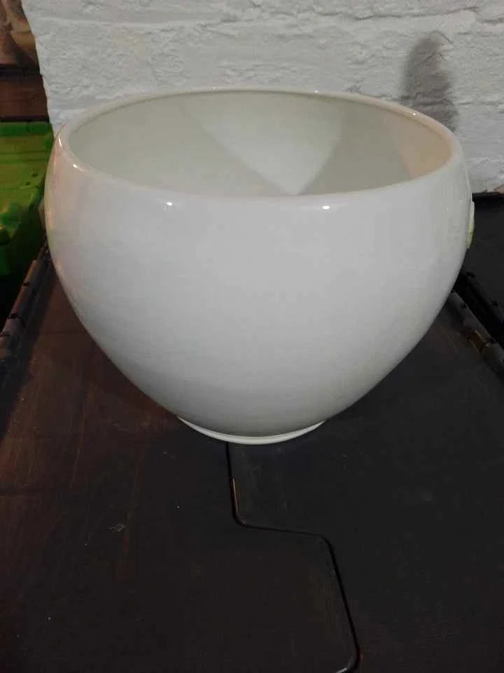 Vintage Bassano Italy Strawberry Planter 18cm Tall 21cm Dia Very Good Cond RARE