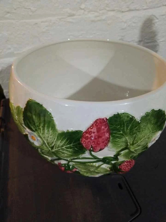 Vintage Bassano Italy Strawberry Planter 18cm Tall 21cm Dia Very Good Cond RARE
