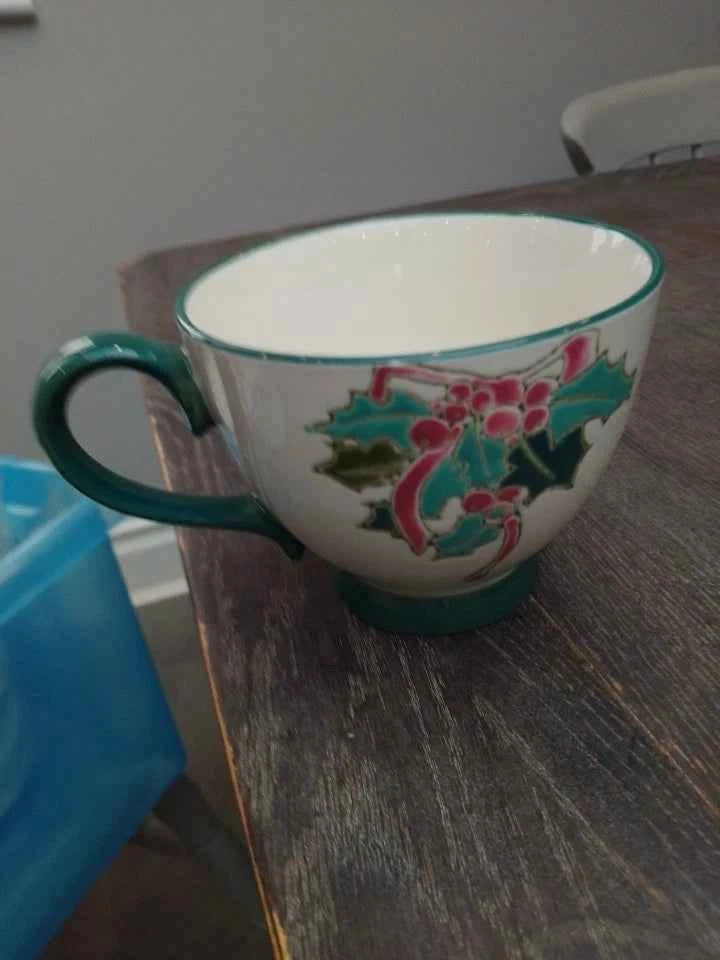 Joyye Christmas Holly Pattern Ceramic Large Tea Coffee Mug Cup Rare Design