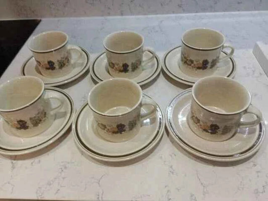 6 x Royal Doulton Harvest Garland Tea Cup & Saucer Lambethware Good condition