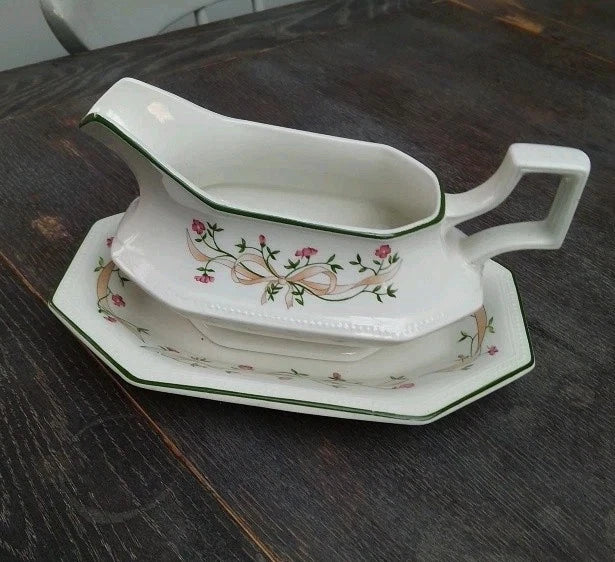 Johnson Brothers Eternal Beau Gravy Boat & Saucer