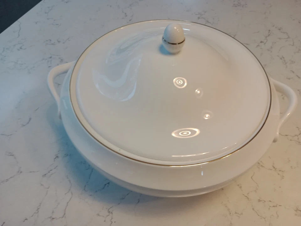 Wedgwood Signet Gold Tureen Lidded Vegetable Serving Dish