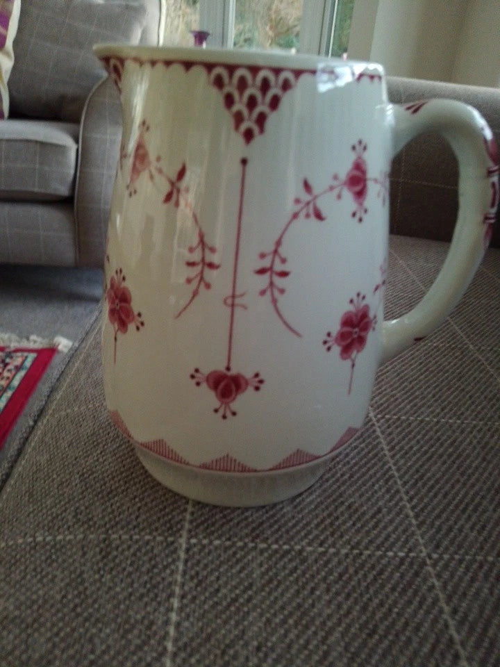 CHURCHILL / FURNIVALS DENMARK PINK/RED LARGE JUG / PITCHER