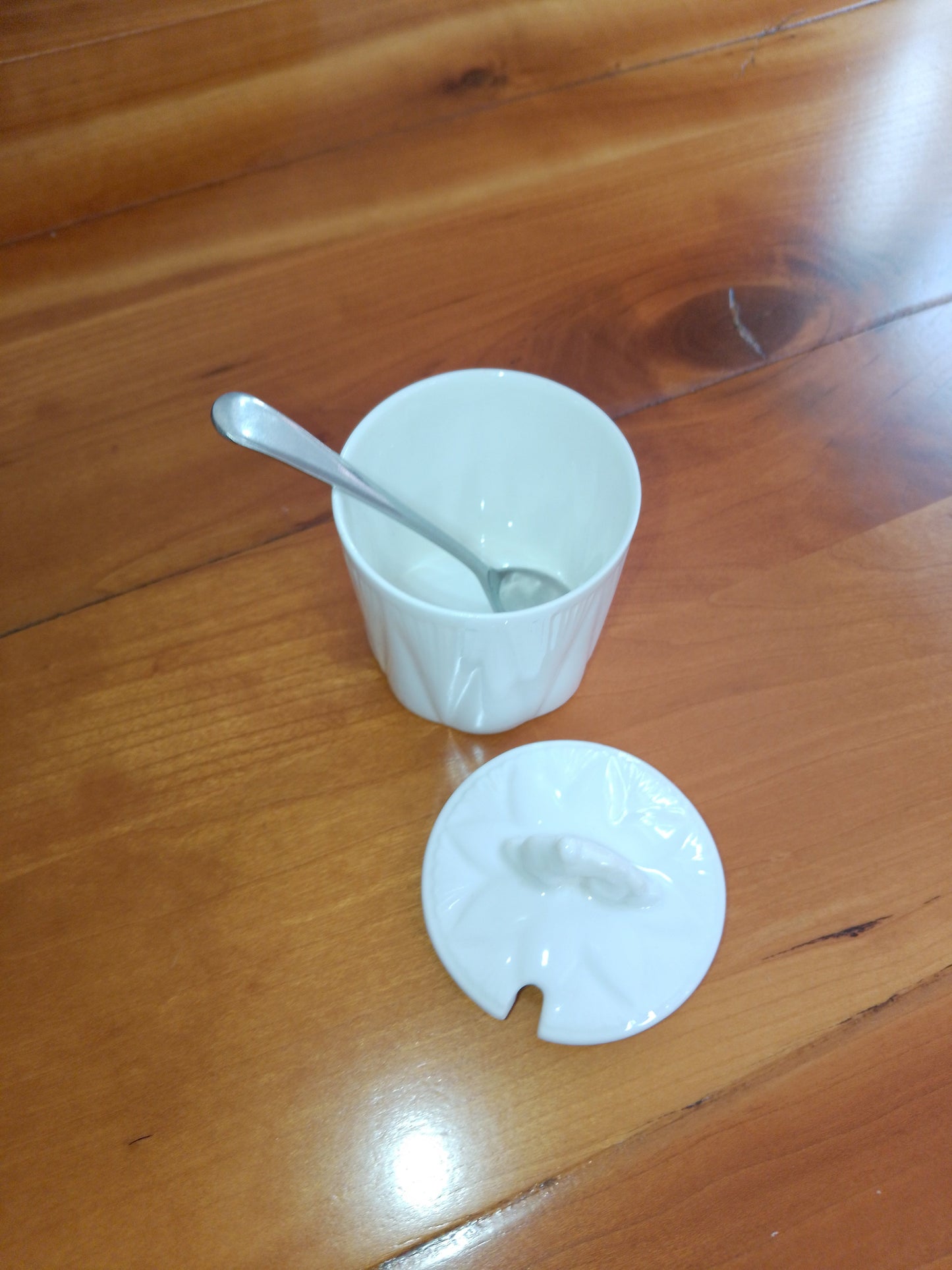 Shelley Rare Vintage Possibly Dainty Embossed Jam Pot With Spoon - Helsby Vintage