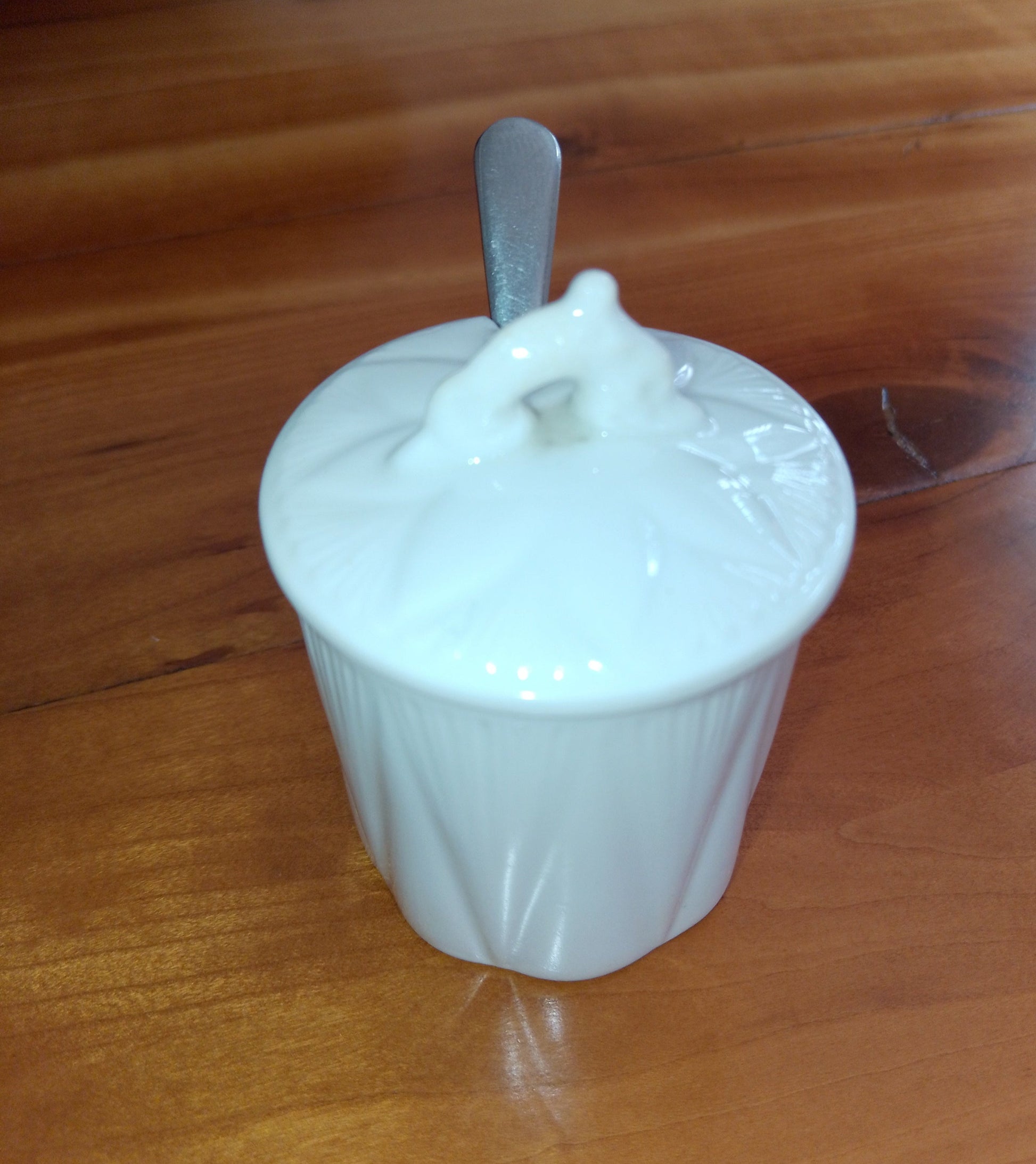 Shelley Rare Vintage Possibly Dainty Embossed Jam Pot With Spoon - Helsby Vintage