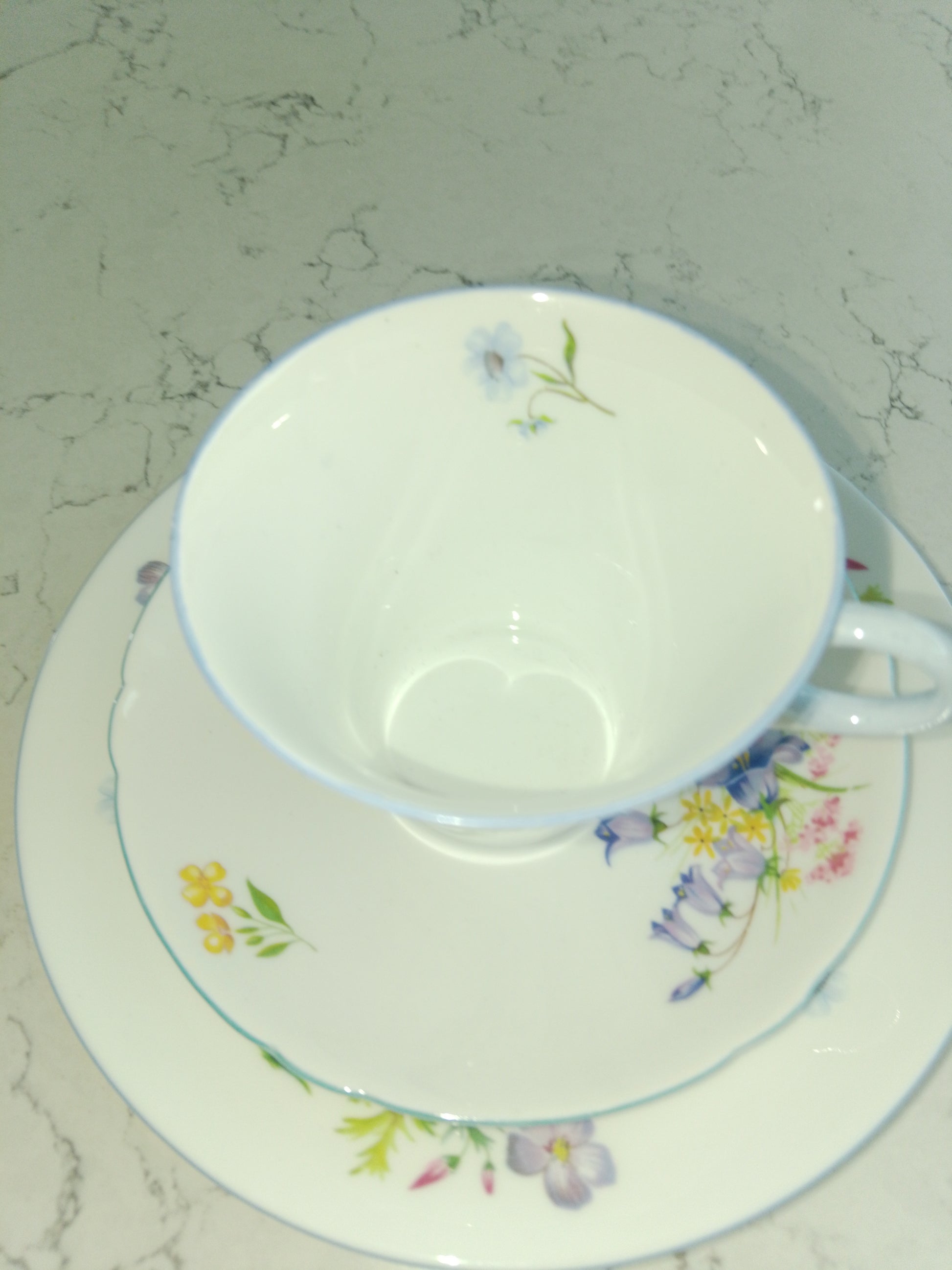 Shelley Vintage Trio Tea Cup, Saucer And Side Plate - Helsby Vintage