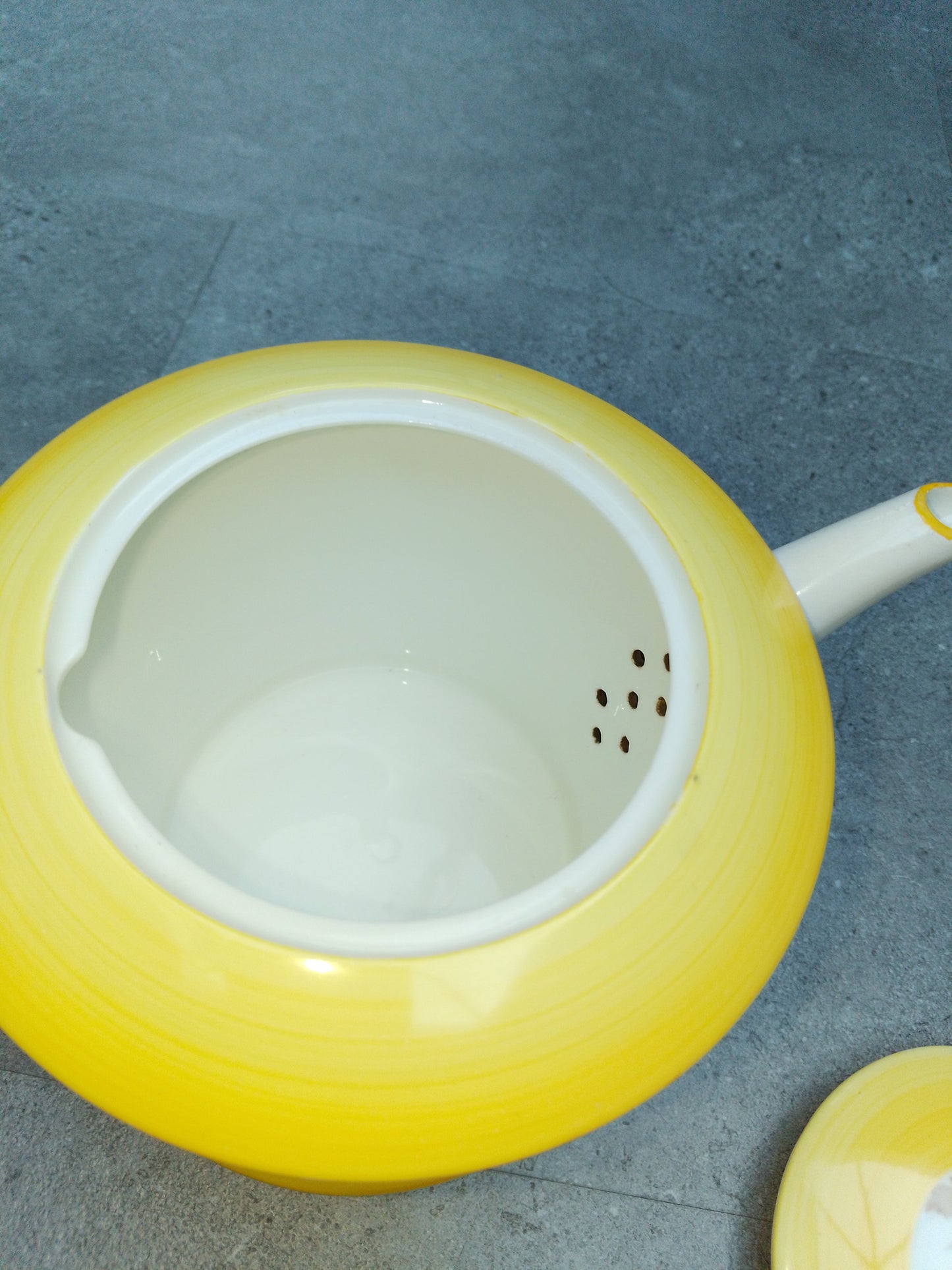 Shelley Yellow Phlox Teapot And Stand No W 12190 Regent Art Deco - Helsby Vintage