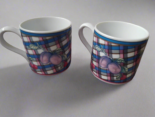 Pair Of Wedgwood Home Gingham Fruit Tea Coffee Collectors Mugs 1996 Rare - Helsby Vintage
