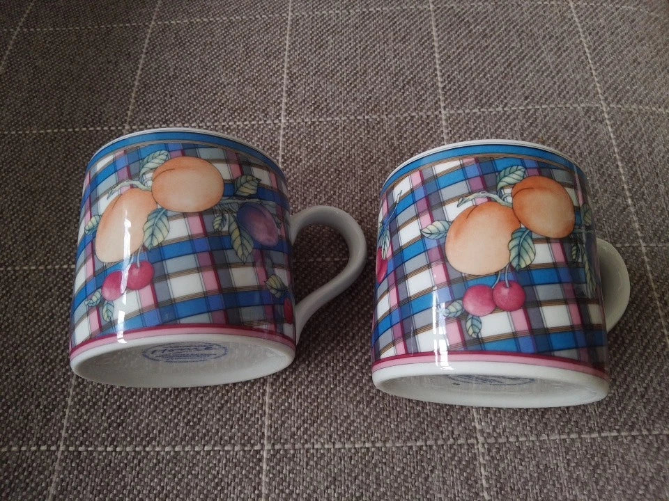 Pair Of Wedgwood Home Gingham Fruit Tea Coffee Collectors Mugs 1996 Rare - Helsby Vintage