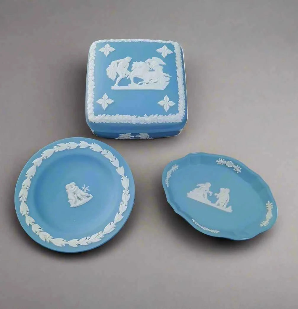 Wedgwood Jasperware Blue Trinket Dresser Box And 2 Pin Dishes Vintage - Helsby Vintage