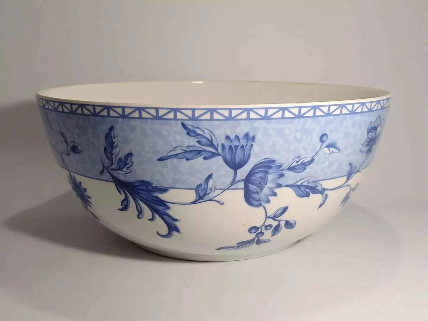 Wedgwood Mikado Blue and White Floral Round Serving Bowl 24cm - Helsby Vintage
