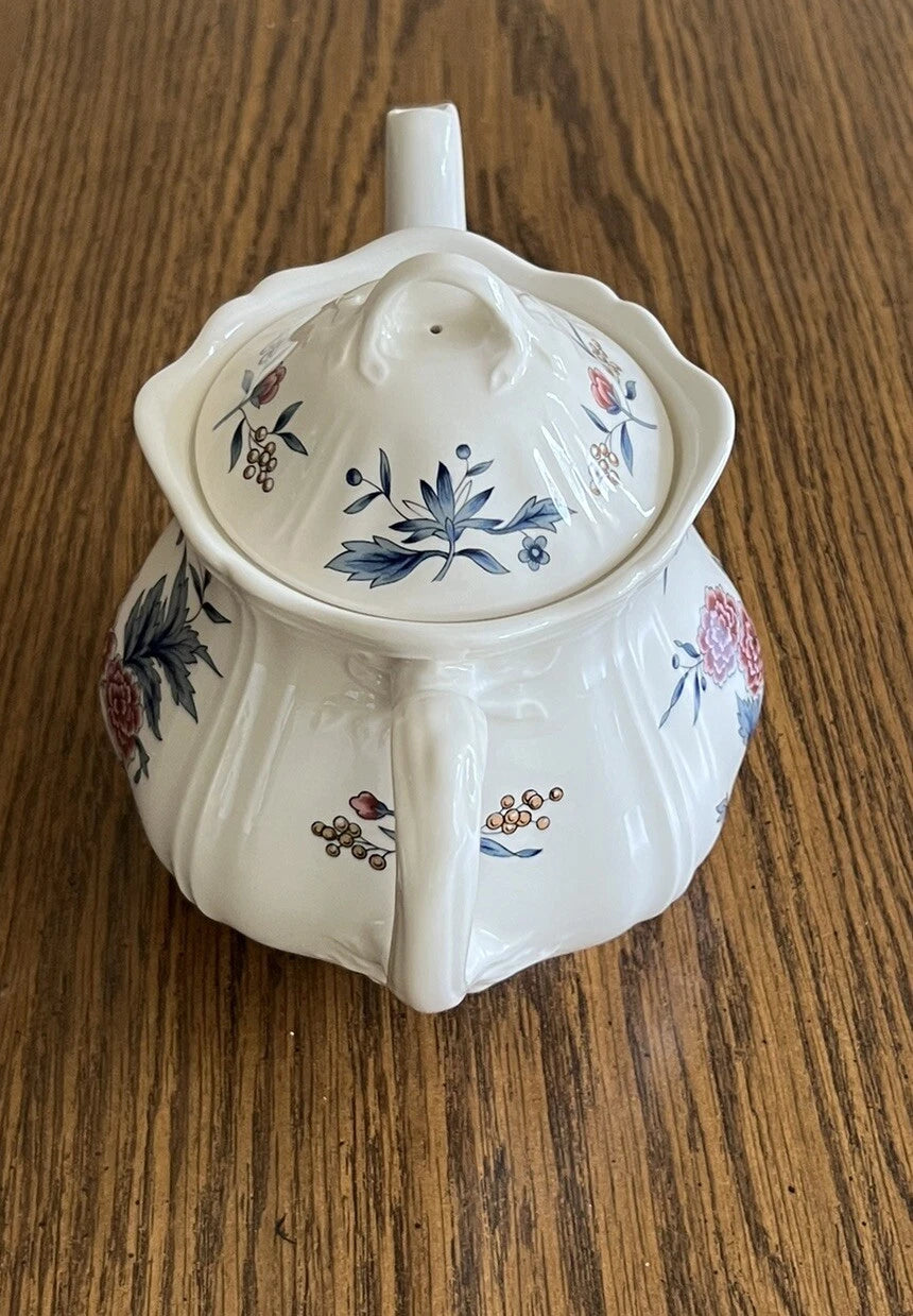 Wedgwood Williamsburg Potpourri Teapot with Lid - Helsby Vintage